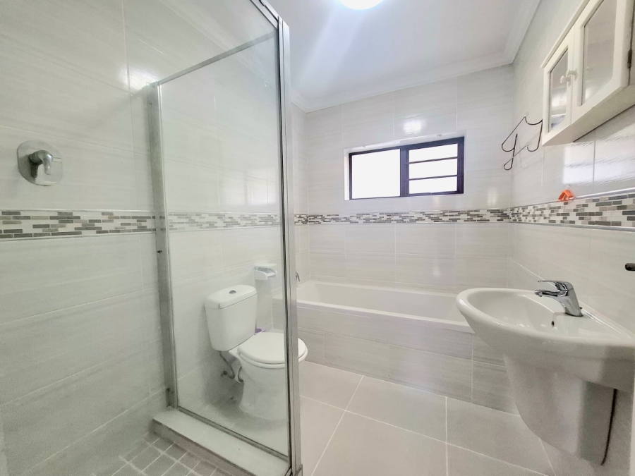 6 Bedroom Property for Sale in Dorchester Heights Eastern Cape